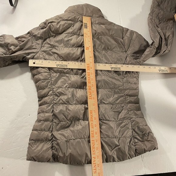 Athleta Womens Small Puffer Coat Beige Gold Goose Down Zip Pockets Snap Quilted - Picture 3 of 14